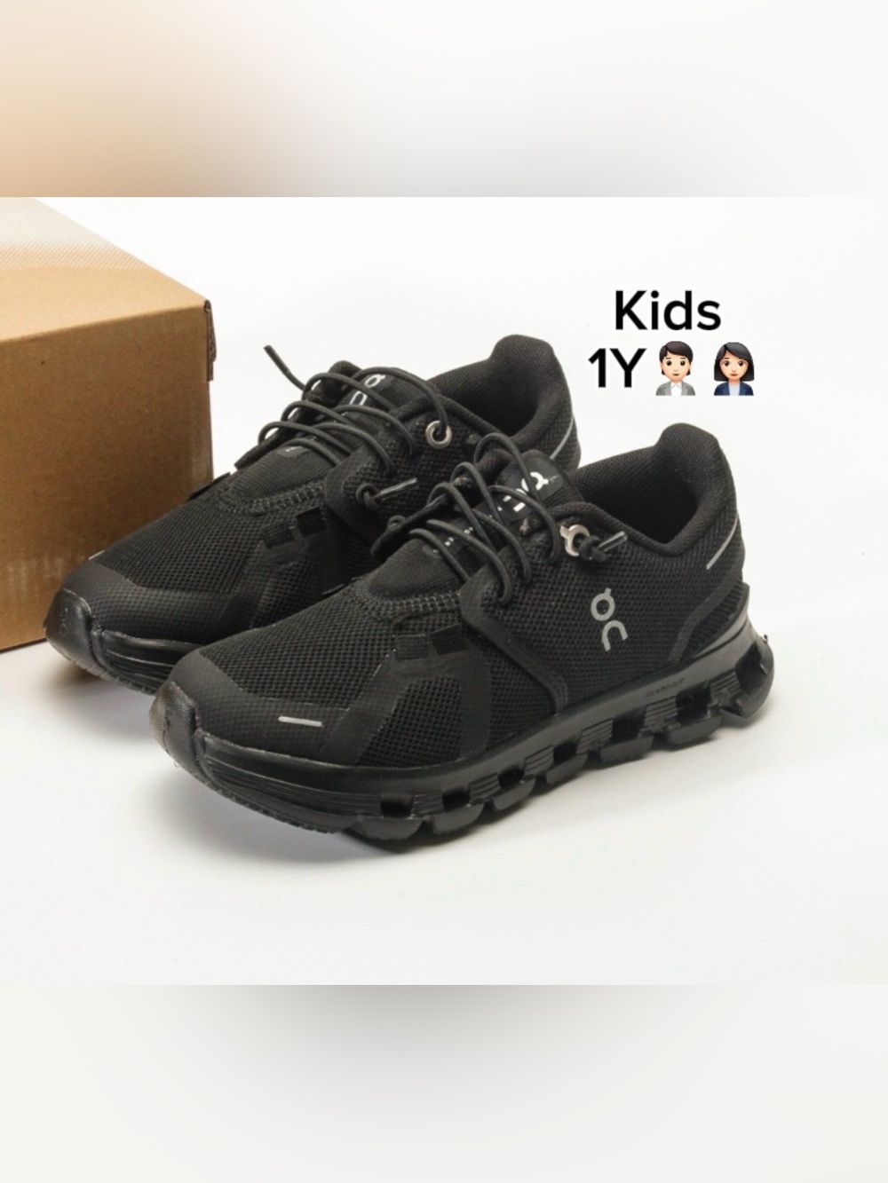 On Running Kids Cloud 6 Athletic
Shoe All - Black 🙋🏻🙋🏻‍♀️(SIZE 1Y)